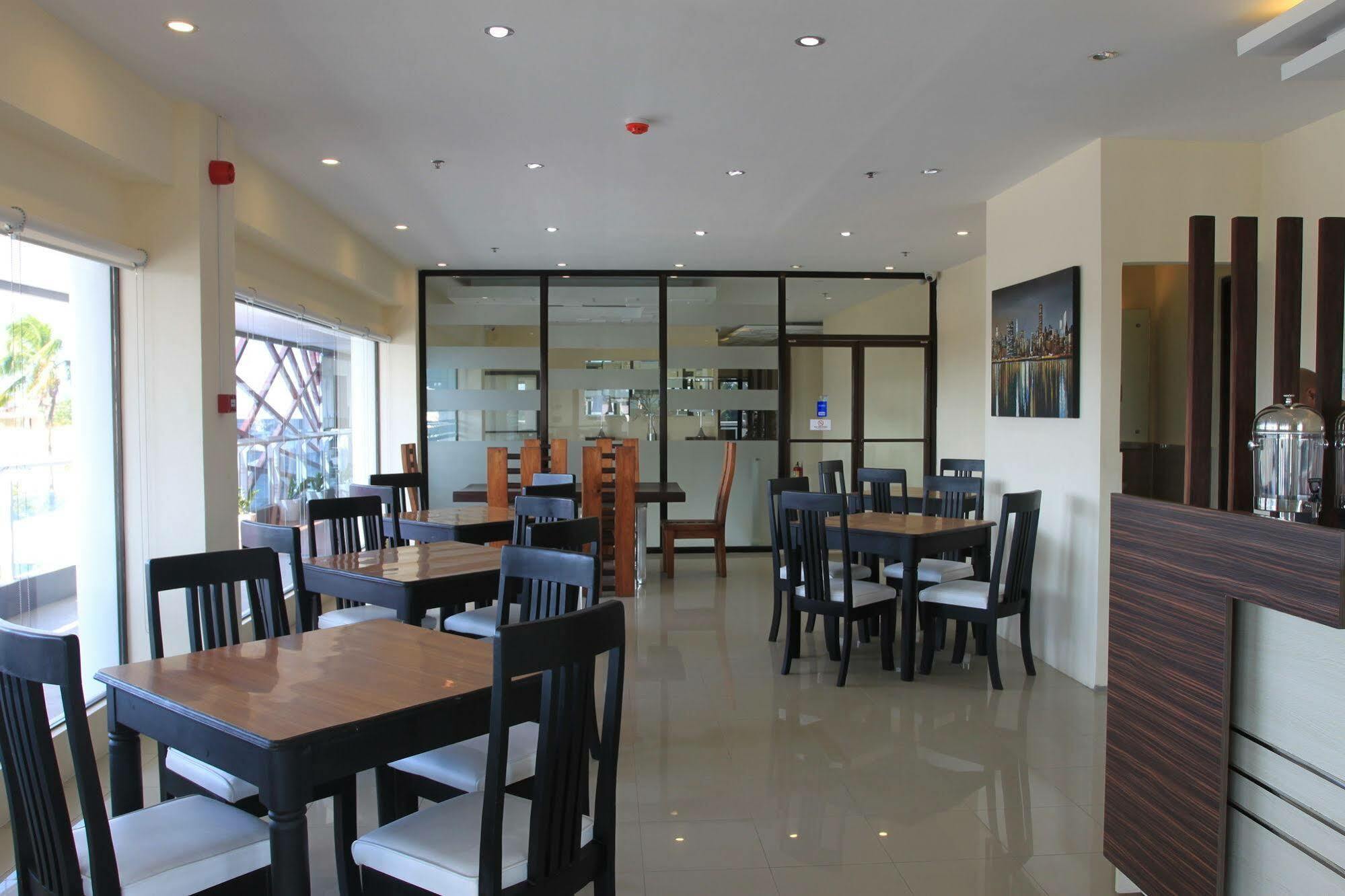 Sumo Asia Hotels - Davao Zewnętrze zdjęcie